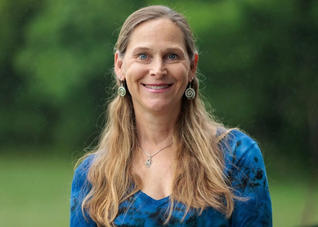 Dr. Elizabeth Martin